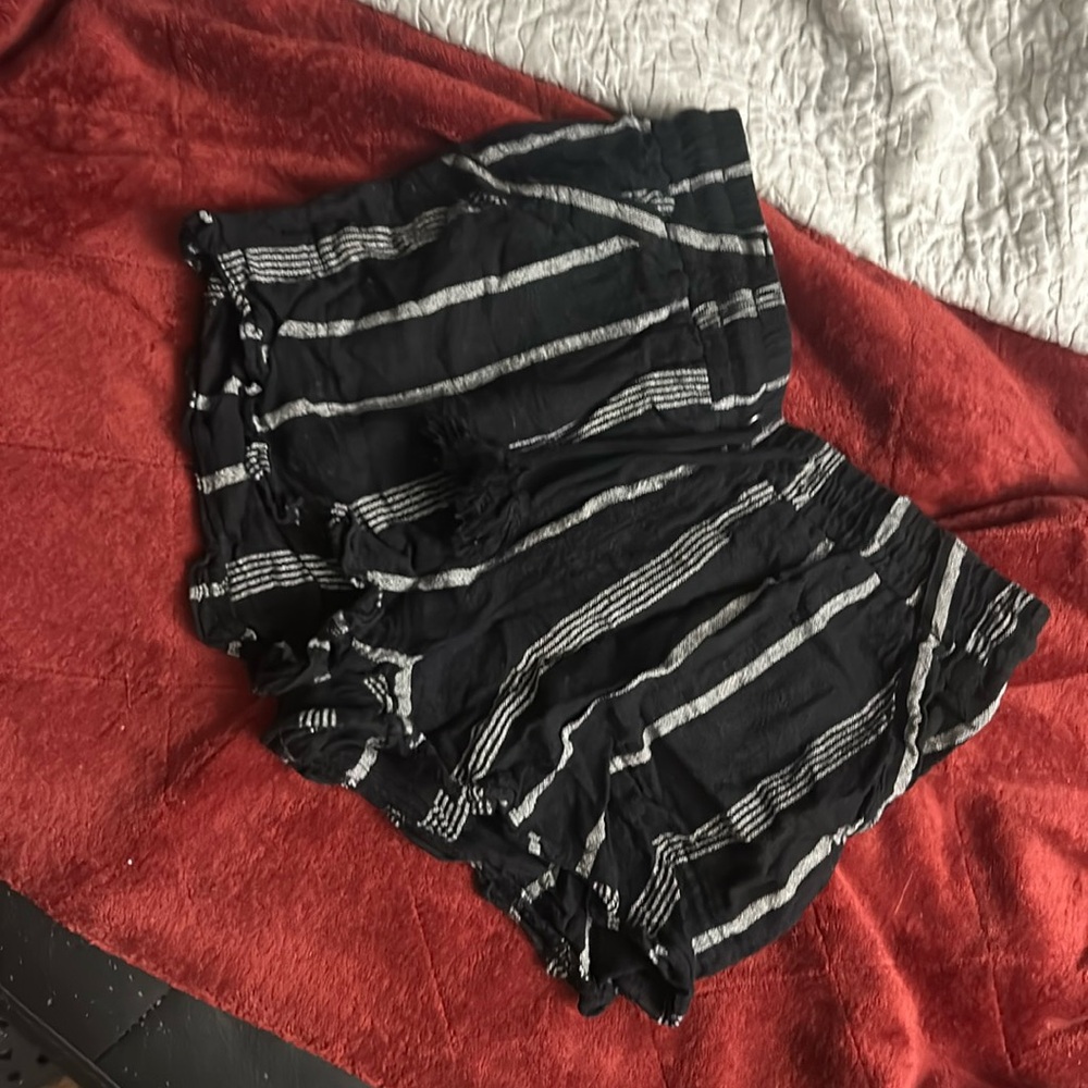 Frilly plaid shorts